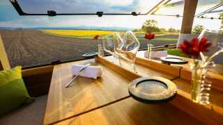 Restaurantbus met panoramisch uitzicht
